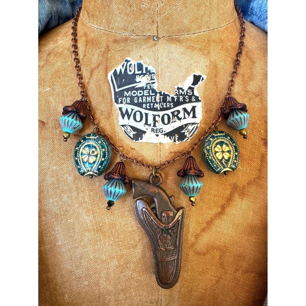 Western Gun Charm Necklace‎ Czech Glass Horseshoe Lucky Charm Copper Necklace